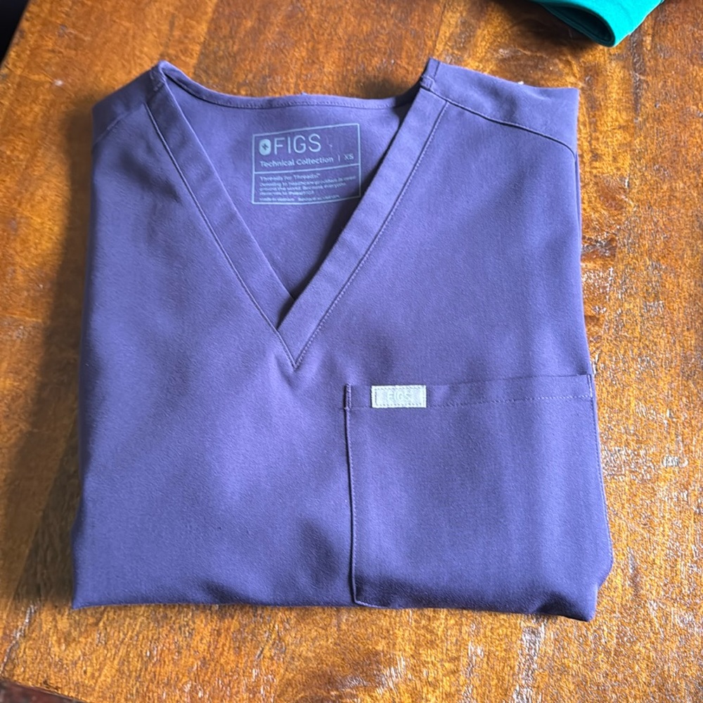 Figs Catarina deep purple xs